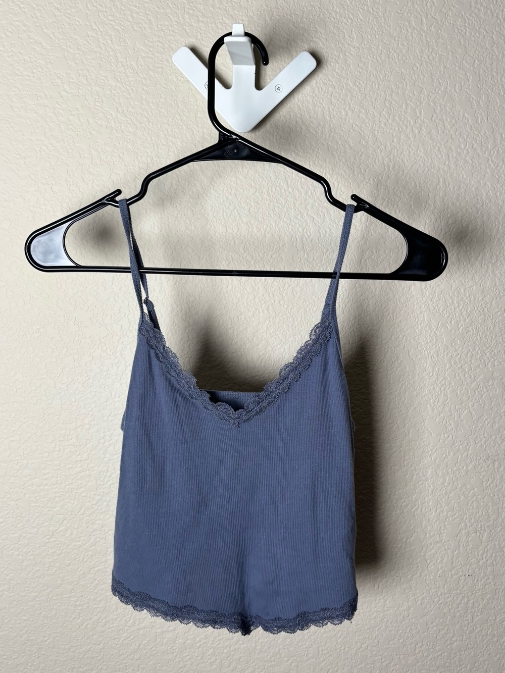 Hollister Lace-Trim Pointed-Hem Ribbed Cami - Slate Blue